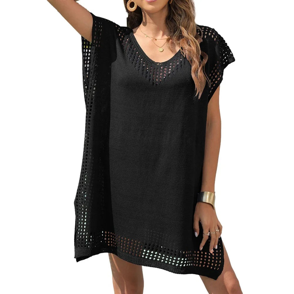 Robe de plage ample, légère et fluide, idéale pour un look chic et confortable lors des journées ensoleillées à la plage.